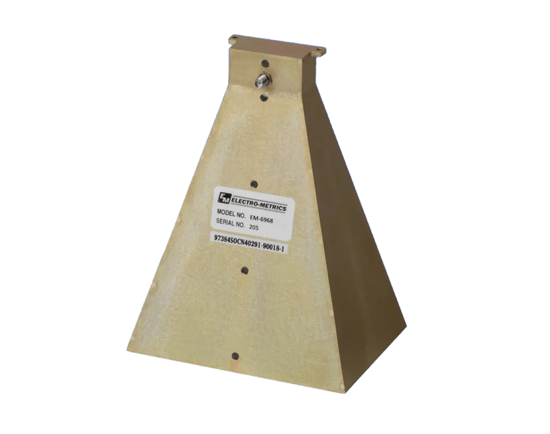 2.5 GHz - 7.5 GHz<br>Double Ridged Guide Directional Antenna<br>EM-6968